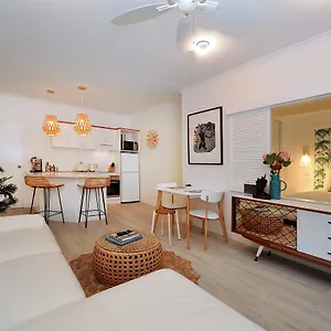  Apartment Retro Australia